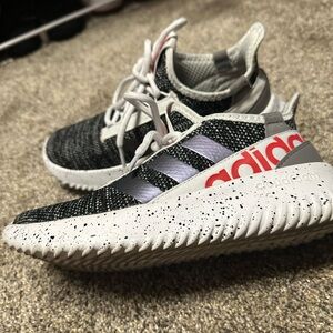 Adidas CloudFoam Sneakers